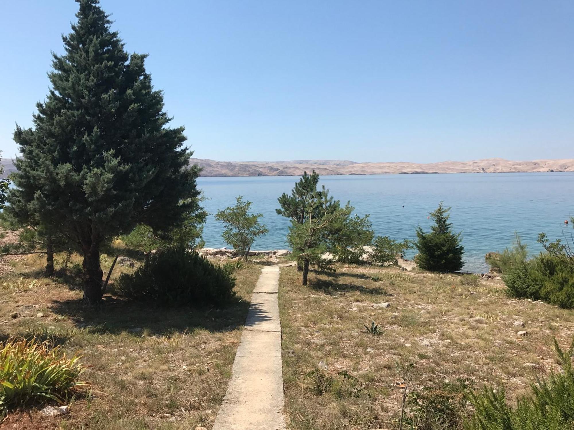 35 Meters From Sea Apartment Keser And House Karlobag Exterior photo